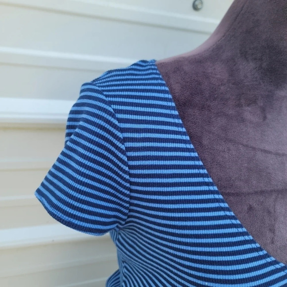 Volcom Womens Possession Body Con Dress Cut Out Back Blue Striped Stretch Sz L - Picture 5 of 14